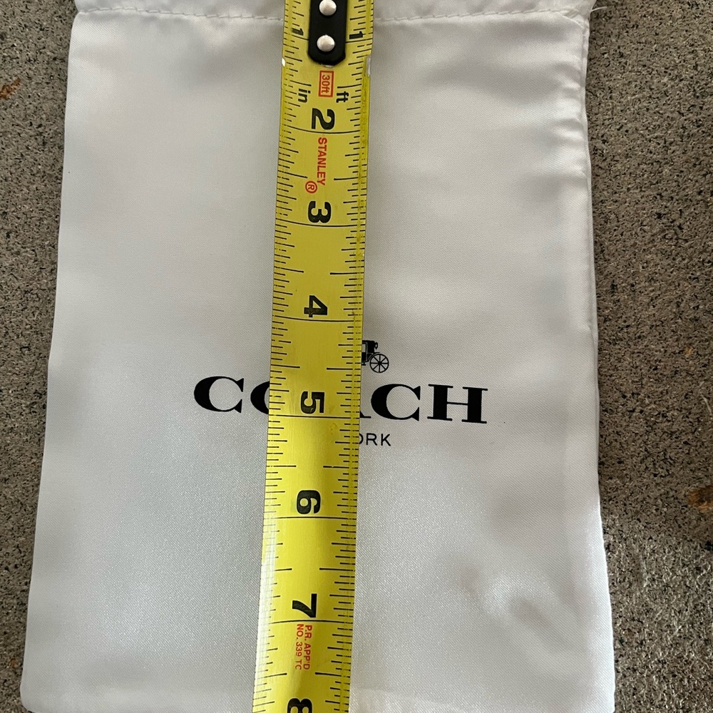 Coach lot - Picture 9 of 11
